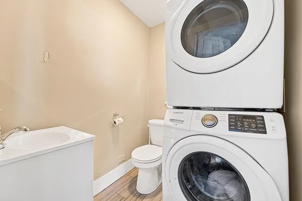 $3,000 | 89 Train Street, Unit 3, Boston, MA 02122