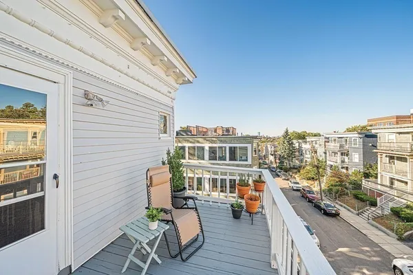 $3,000 | 89 Train Street, Unit 3, Boston, MA 02122