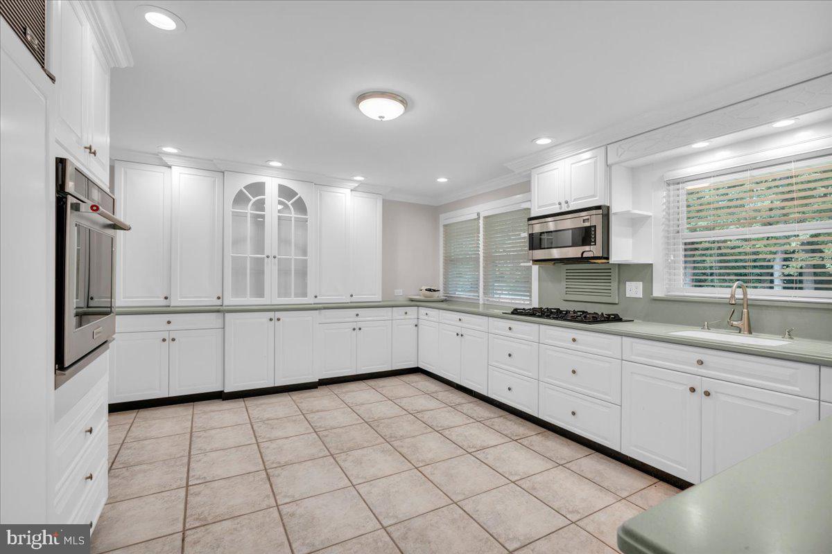 301 Devon Road Cinnaminson, NJ 08077 - Photo 11 of 35