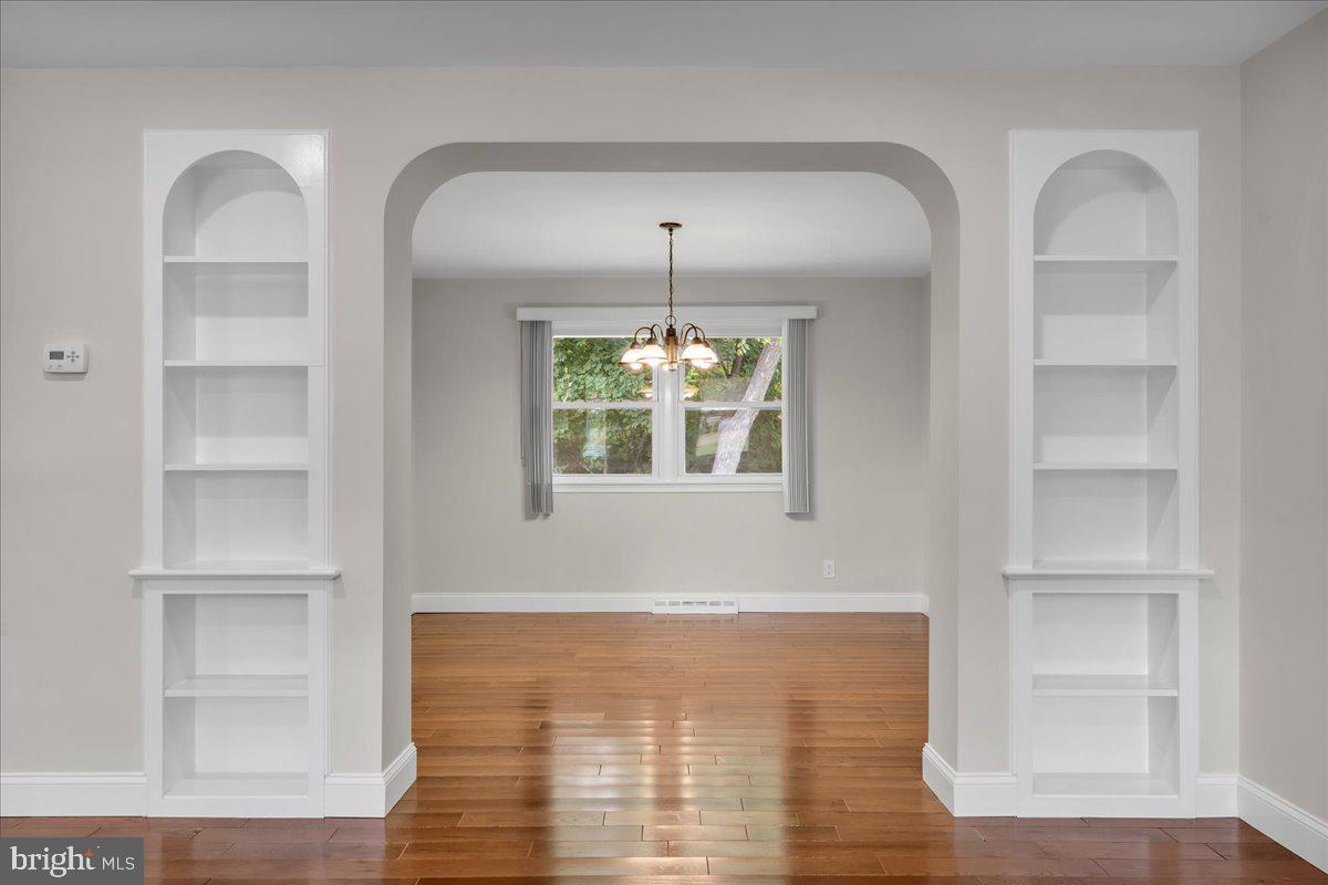 301 Devon Road Cinnaminson, NJ 08077 - Photo 9 of 35