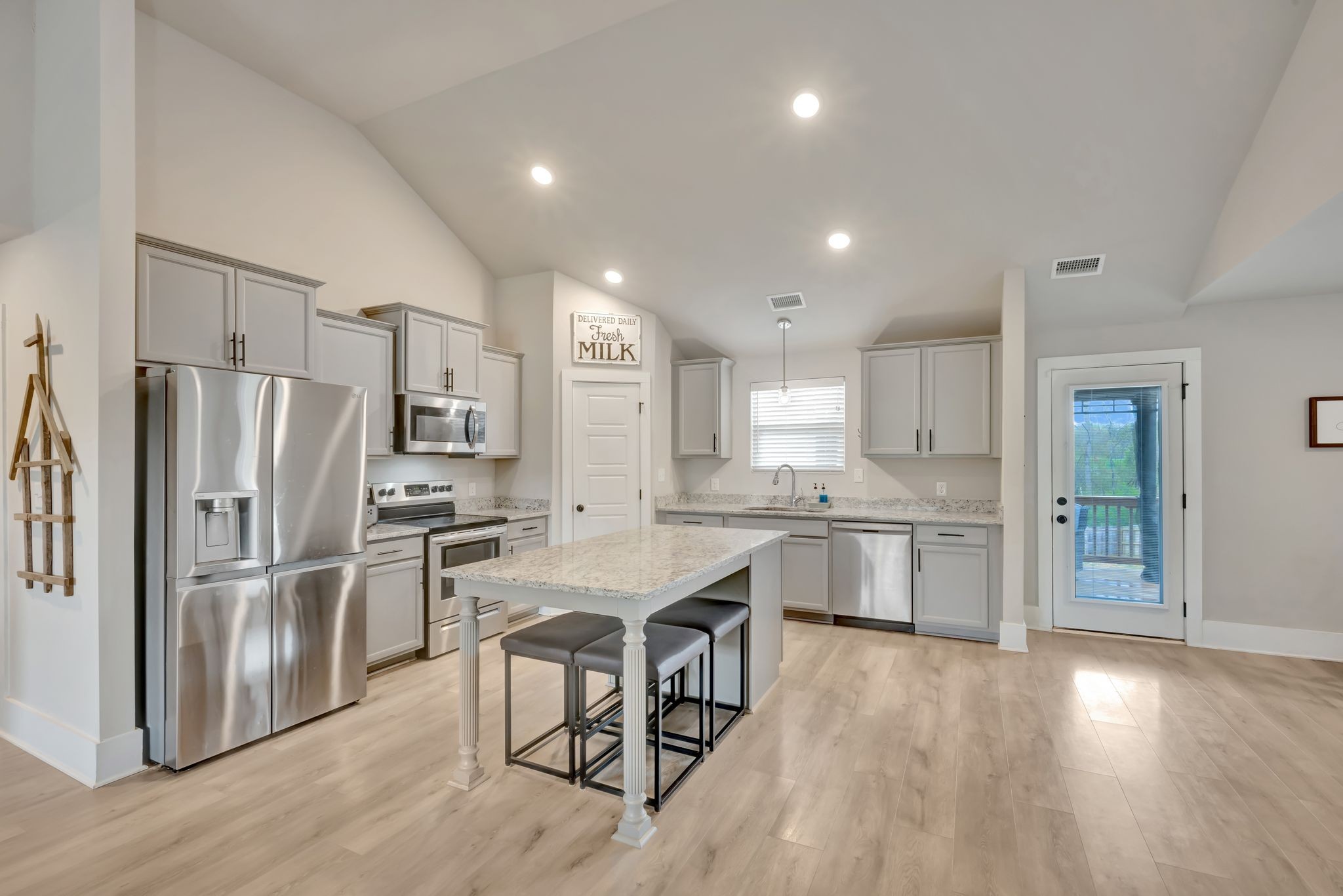 829 Blakemore Road Dickson, TN 37055 - Photo 8 of 28
