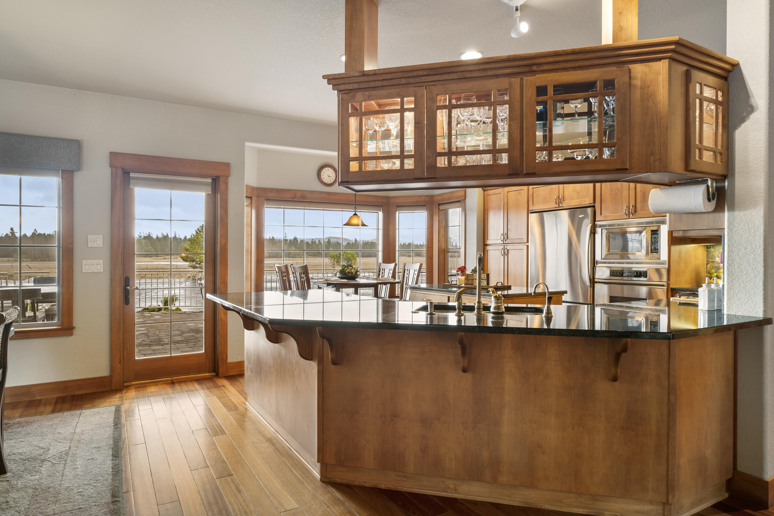 56902 River Road, Unit 6 Sunriver, OR 97707 - Photo 10 of 44 Kitchen