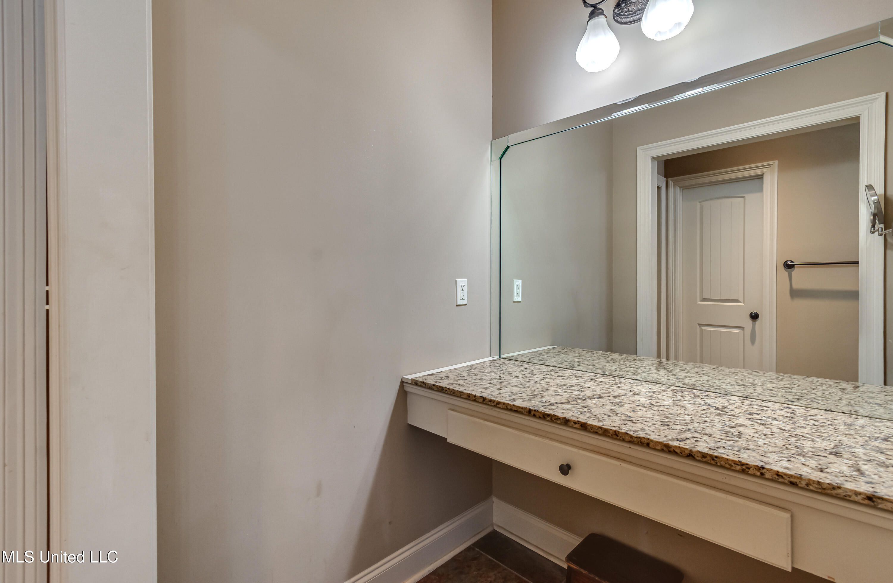 425 Turtle Lane Brandon, MS 39047 - Photo 47 of 71 425 Turtle Ln int-50