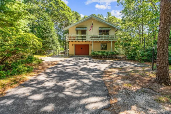 $665,000 | 679 Poponessett Road, Barnstable, MA 02635