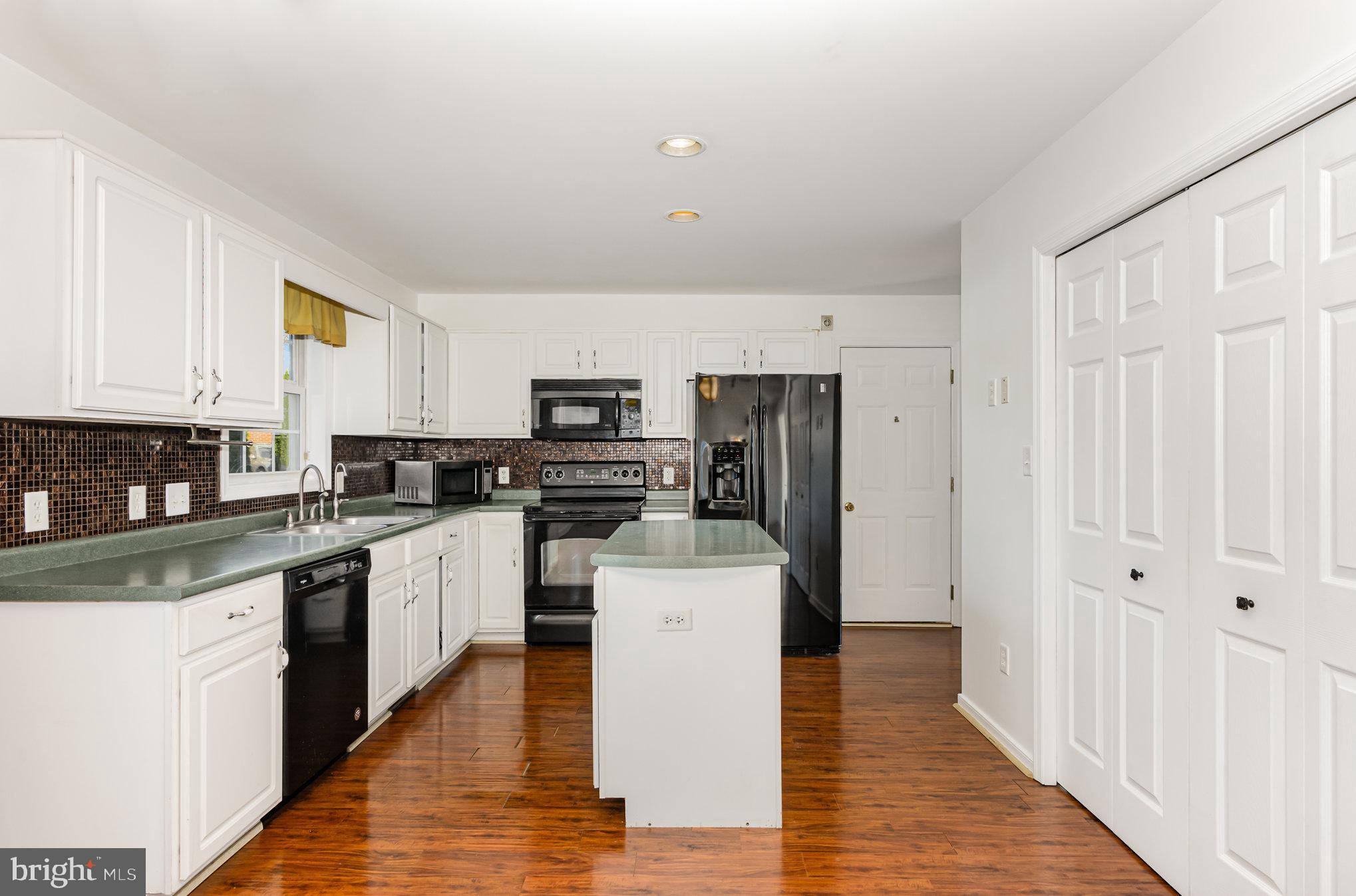 13842 Penn Shop Road Mount Airy, MD 21771 - Photo 13 of 74 Kitchen