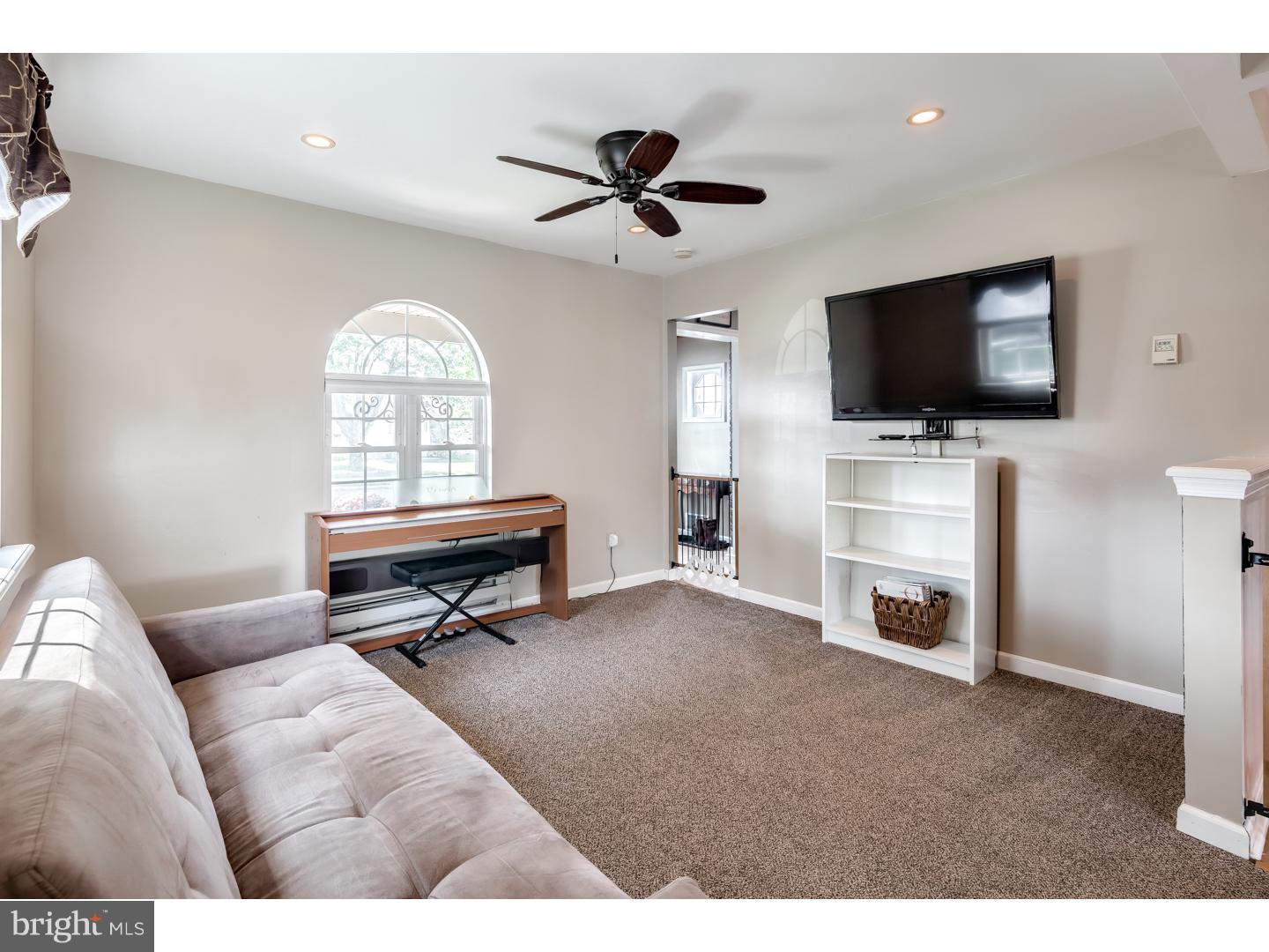 64 Candle Road Levittown, PA 19057 - Photo 13 of 24 Gallery Image 13