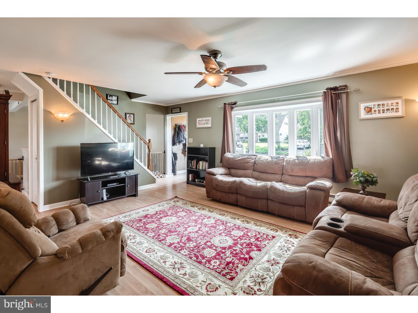 64 Candle Road Levittown, PA 19057 - Photo 3 of 24 Living Room