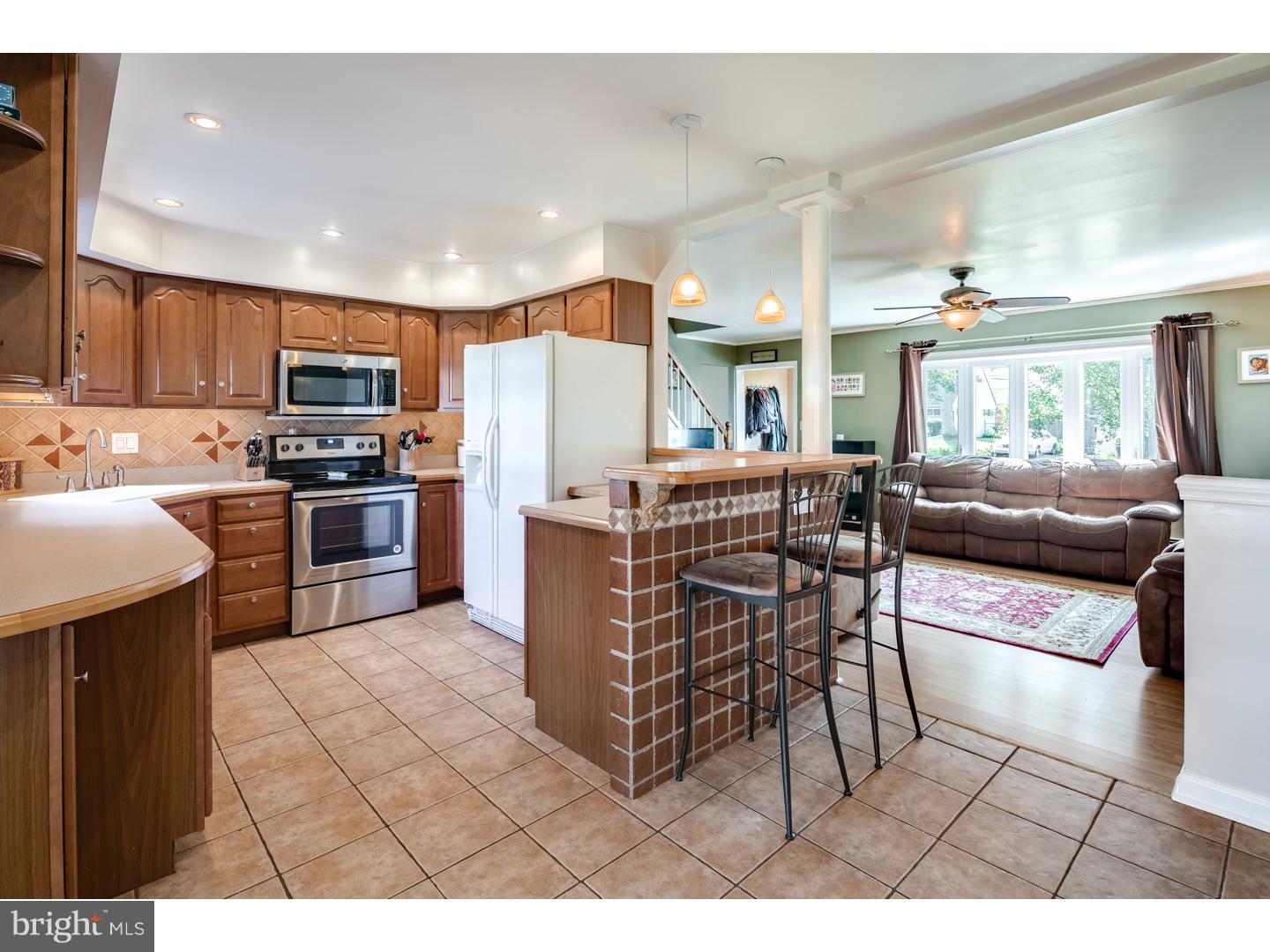 64 Candle Road Levittown, PA 19057 - Photo 5 of 24 Kitchen