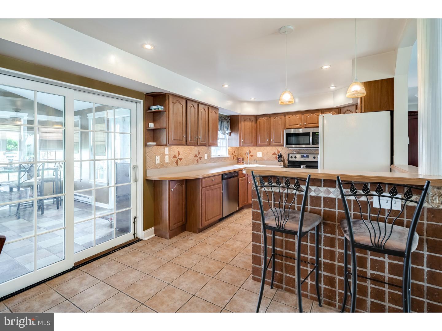 64 Candle Road Levittown, PA 19057 - Photo 6 of 24 Kitchen