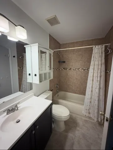 $2,700 | Undisclosed Address, Greenacres, FL 33415