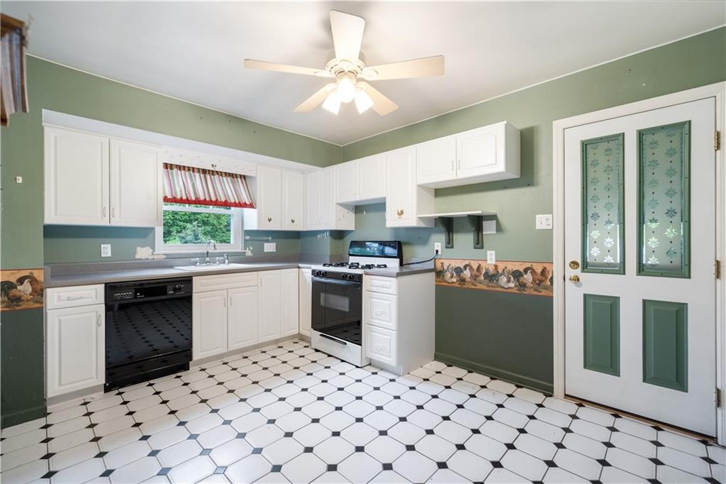 4651 Mt Troy Rd Extension Pittsburgh, PA 15214 - Photo 8 of 25 Gallery Image 8