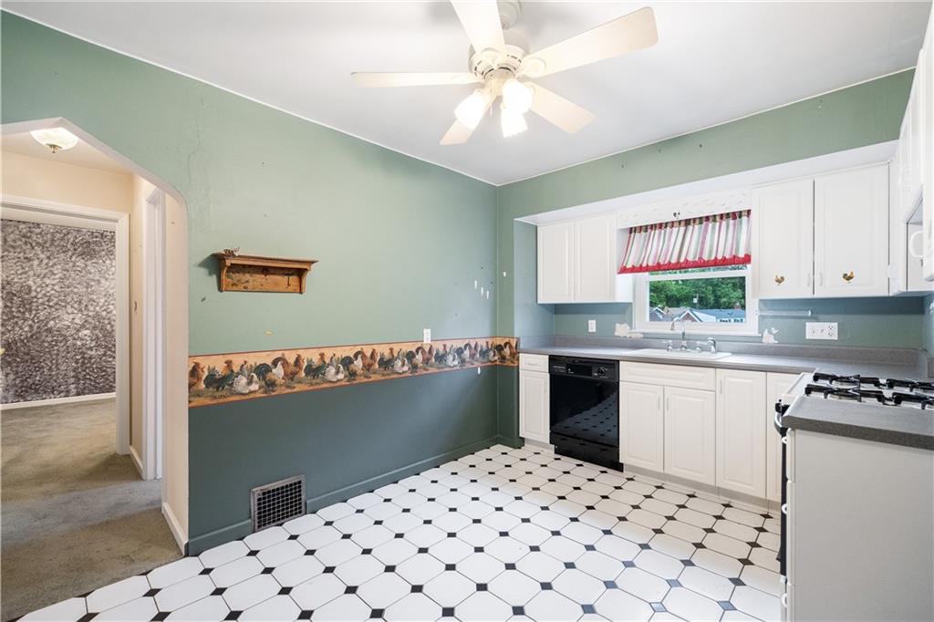 4651 Mt Troy Rd Extension Pittsburgh, PA 15214 - Photo 9 of 25 Gallery Image 9