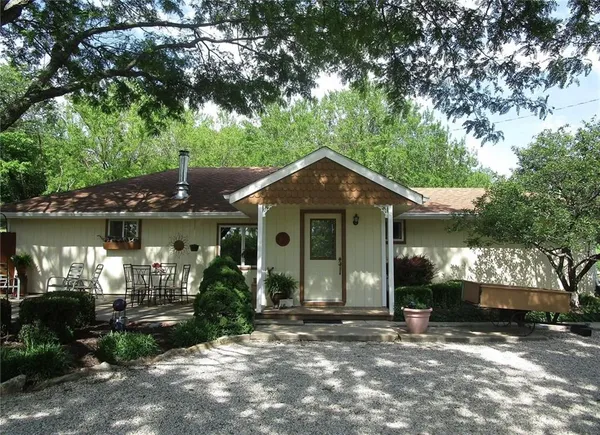 $100,000 | 2176 Alabama Terrace, Quenemo, KS 66528