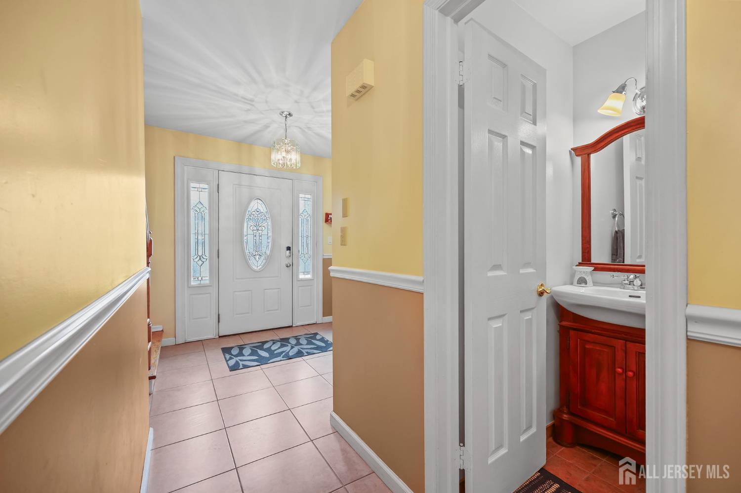 23 Sherwood Road Sayreville, NJ 08859 - Photo 12 of 58