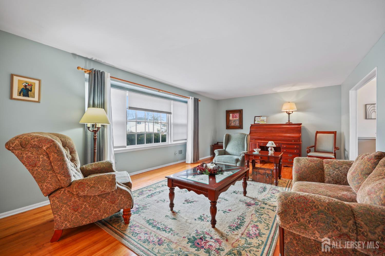 23 Sherwood Road Sayreville, NJ 08859 - Photo 13 of 58