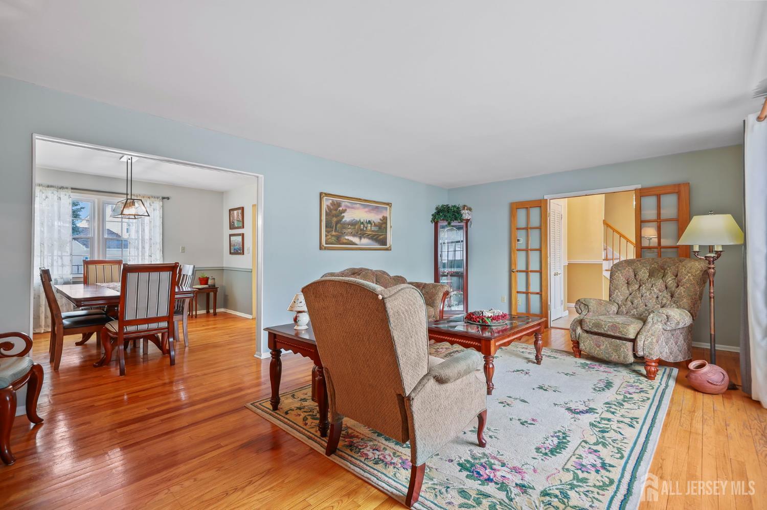 23 Sherwood Road Sayreville, NJ 08859 - Photo 15 of 58