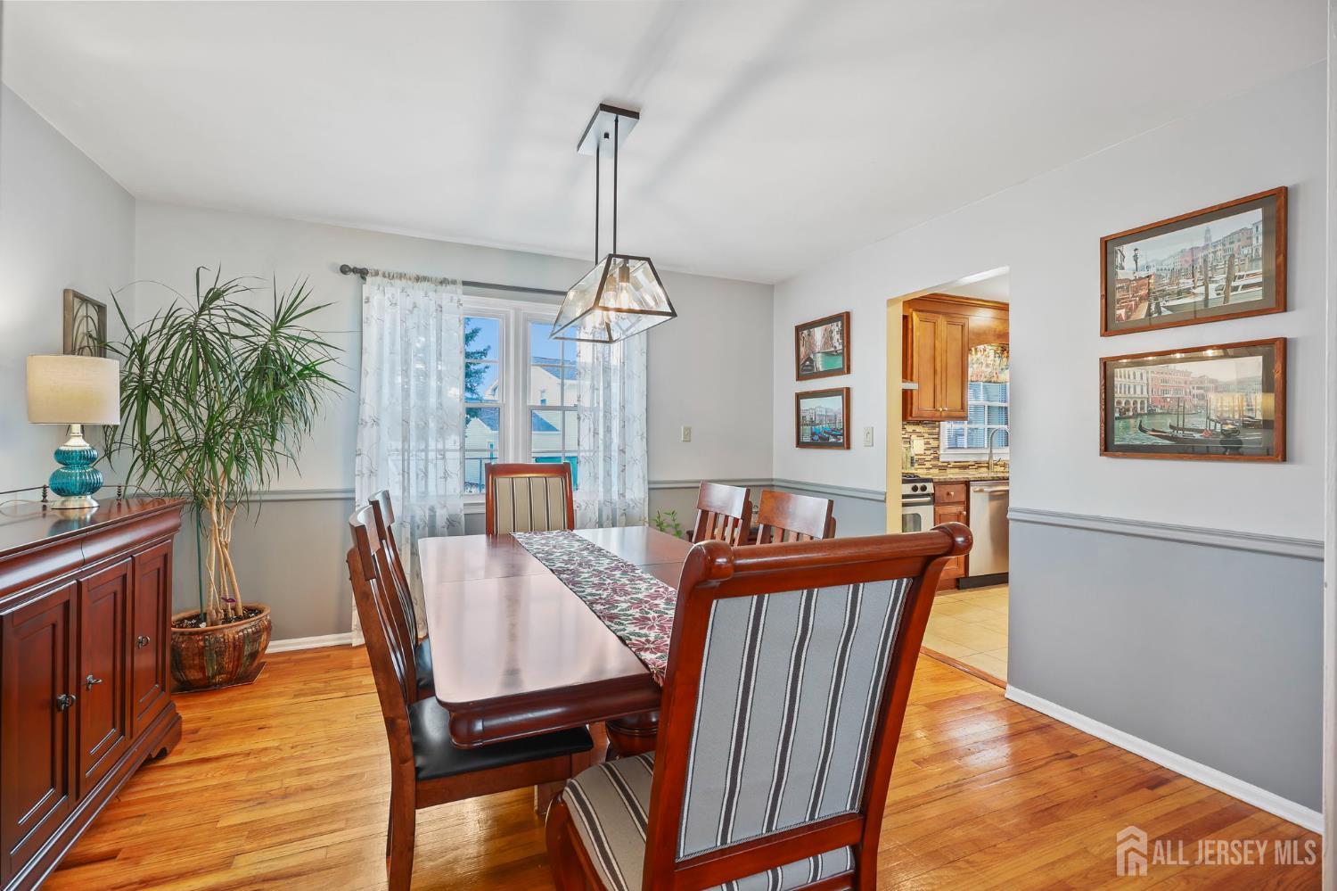 23 Sherwood Road Sayreville, NJ 08859 - Photo 16 of 58