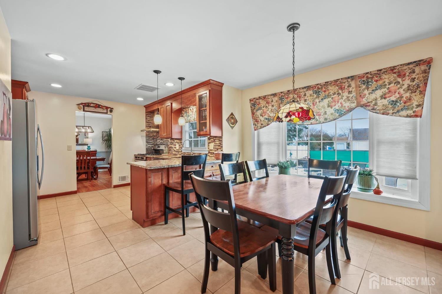 23 Sherwood Road Sayreville, NJ 08859 - Photo 18 of 58