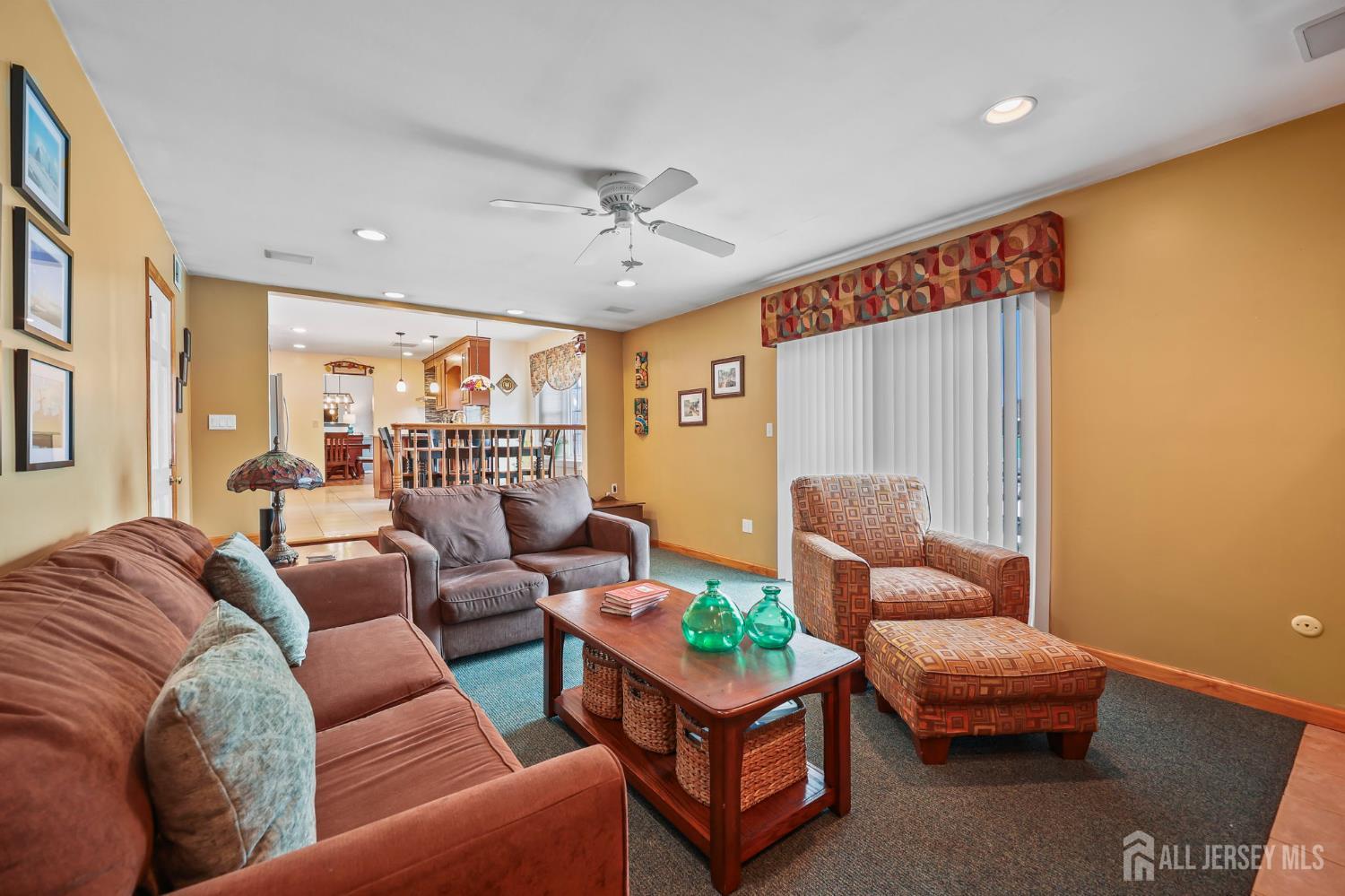 23 Sherwood Road Sayreville, NJ 08859 - Photo 28 of 58