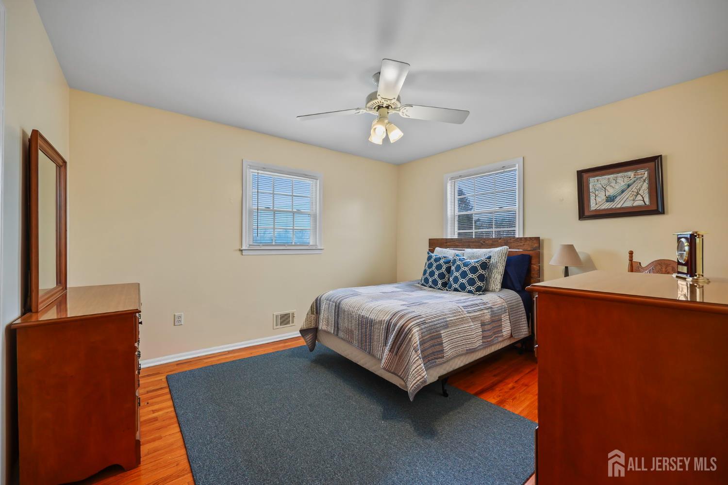 23 Sherwood Road Sayreville, NJ 08859 - Photo 35 of 58