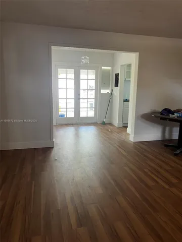 $3,000 | 707 North J Street, Lake Worth, FL 33460