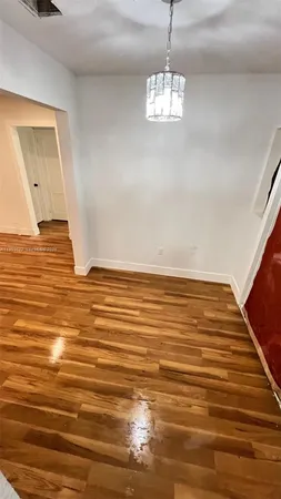 $3,000 | 707 North J Street, Lake Worth, FL 33460