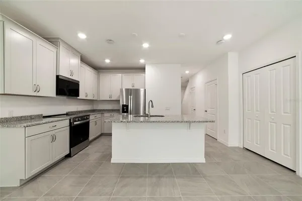 $394,990 | 1685 Greenleaf Wds Cove, Oviedo, FL 32765