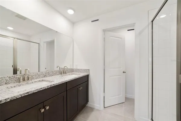 $394,990 | 1685 Greenleaf Wds Cove, Oviedo, FL 32765