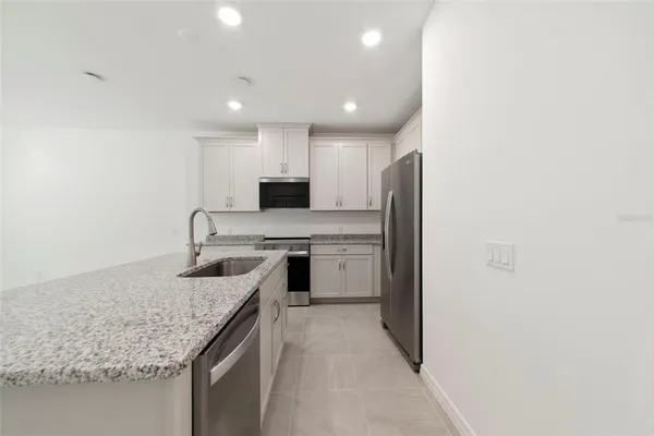 $394,990 | 1685 Greenleaf Wds Cove, Oviedo, FL 32765
