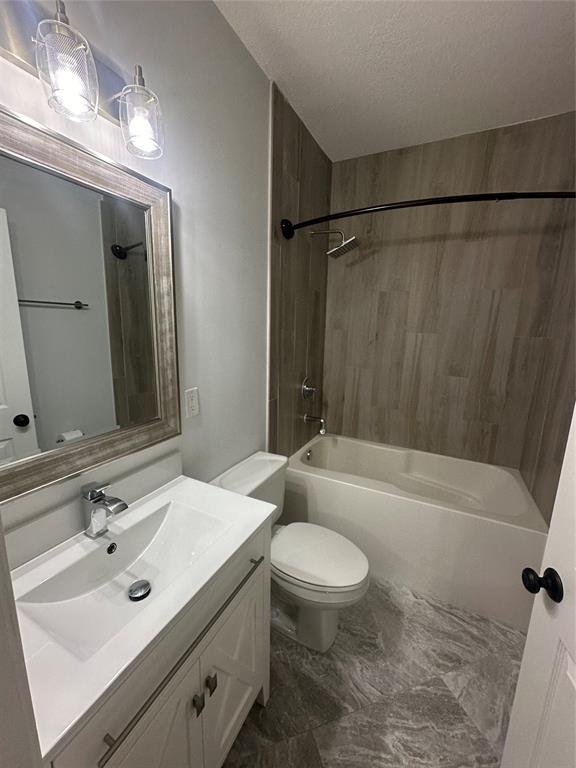 445 Northeast 1st Street Pompano Beach, FL 33060 - Photo 15 of 24 a bathroom with a sink mirror toilet and bathtub