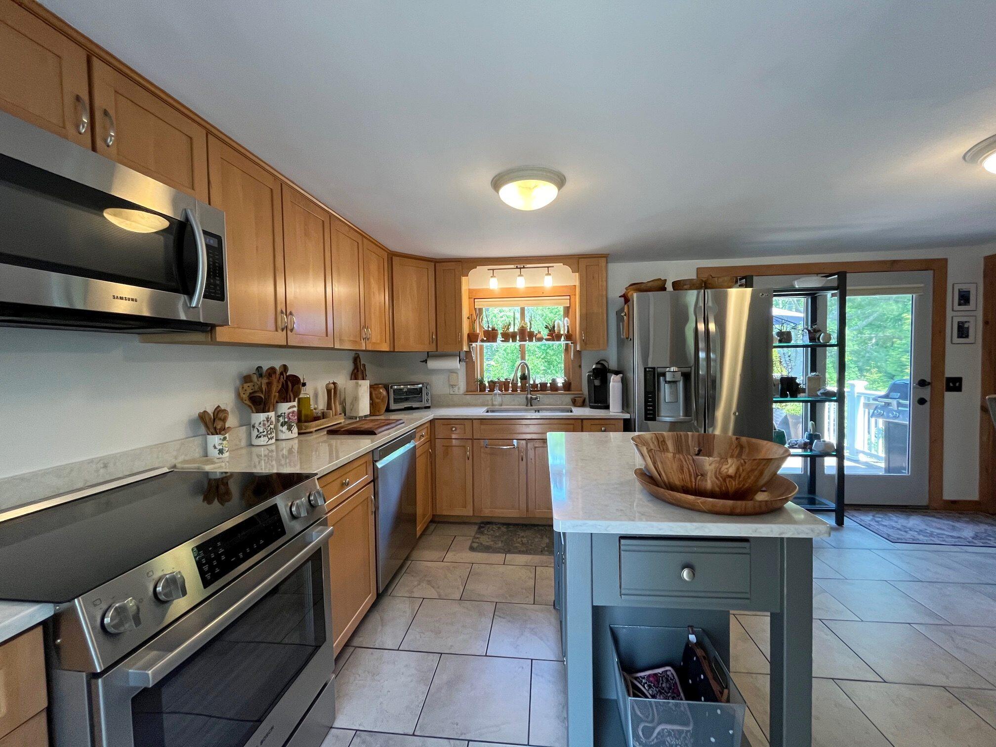 361 Haley Road Kittery, ME 03905 - Photo 6 of 21 Kitchen