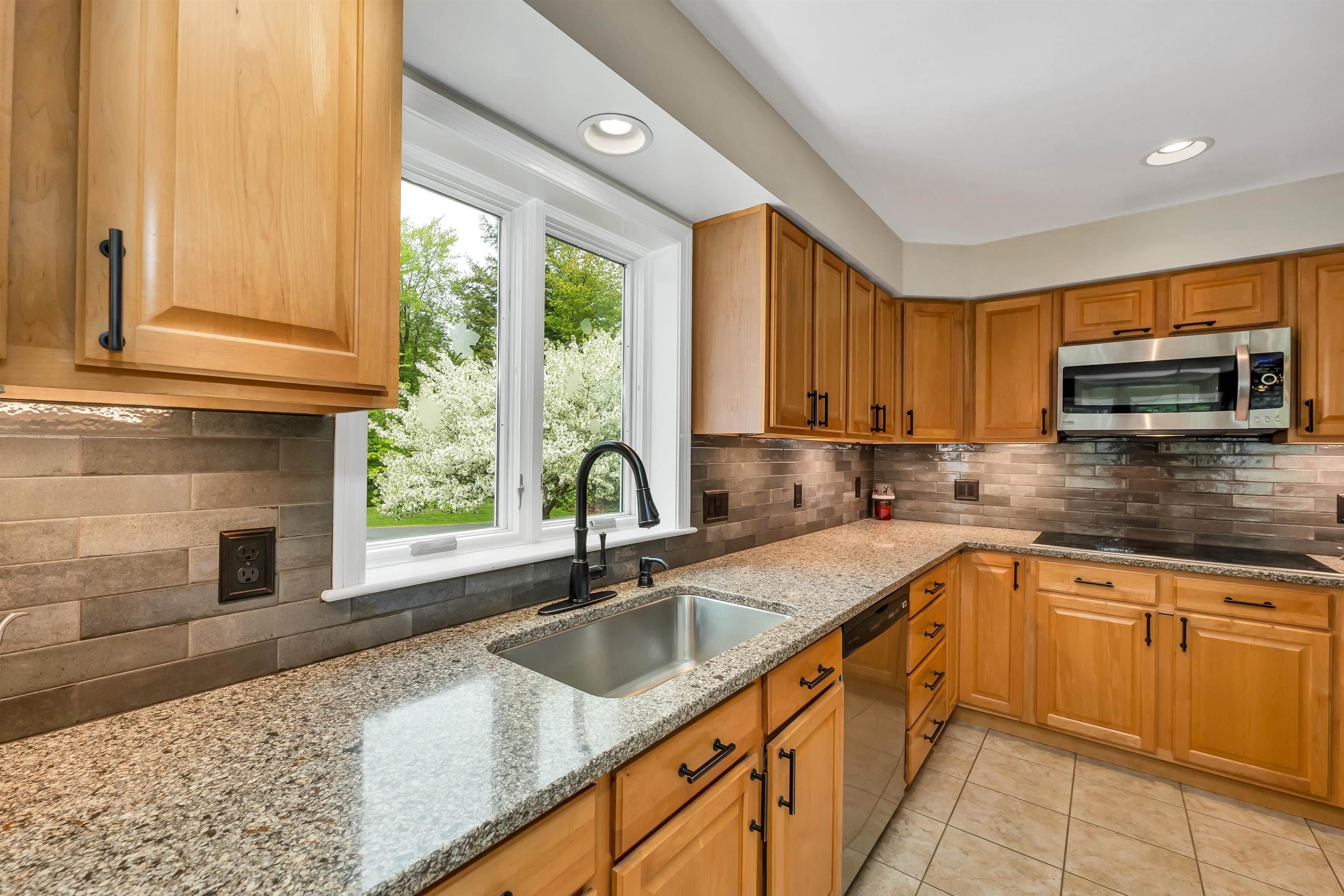 786 Sanborn Road Sanbornton, NH 03269 - Photo 8 of 40