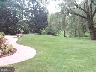 325 Abbey Road Berwyn, PA 19312 - Photo 2 of 6 Gallery Image 2