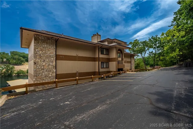 $249,000 | 144 Cedar Court, Unit 2B, Lake Ozark, MO 65049