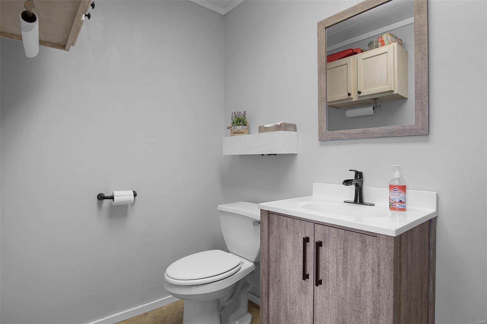 5545 G Road Waterloo, IL 62298 - Photo 26 of 41