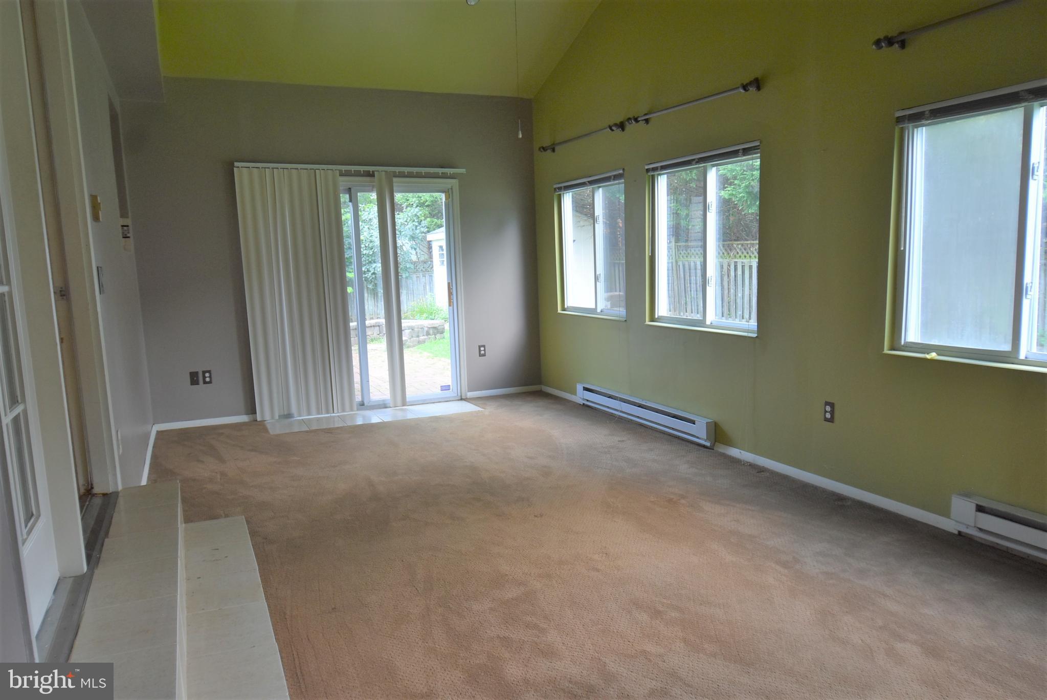 1040 Dallas Road Reading, PA 19605 - Photo 13 of 36 Sun room