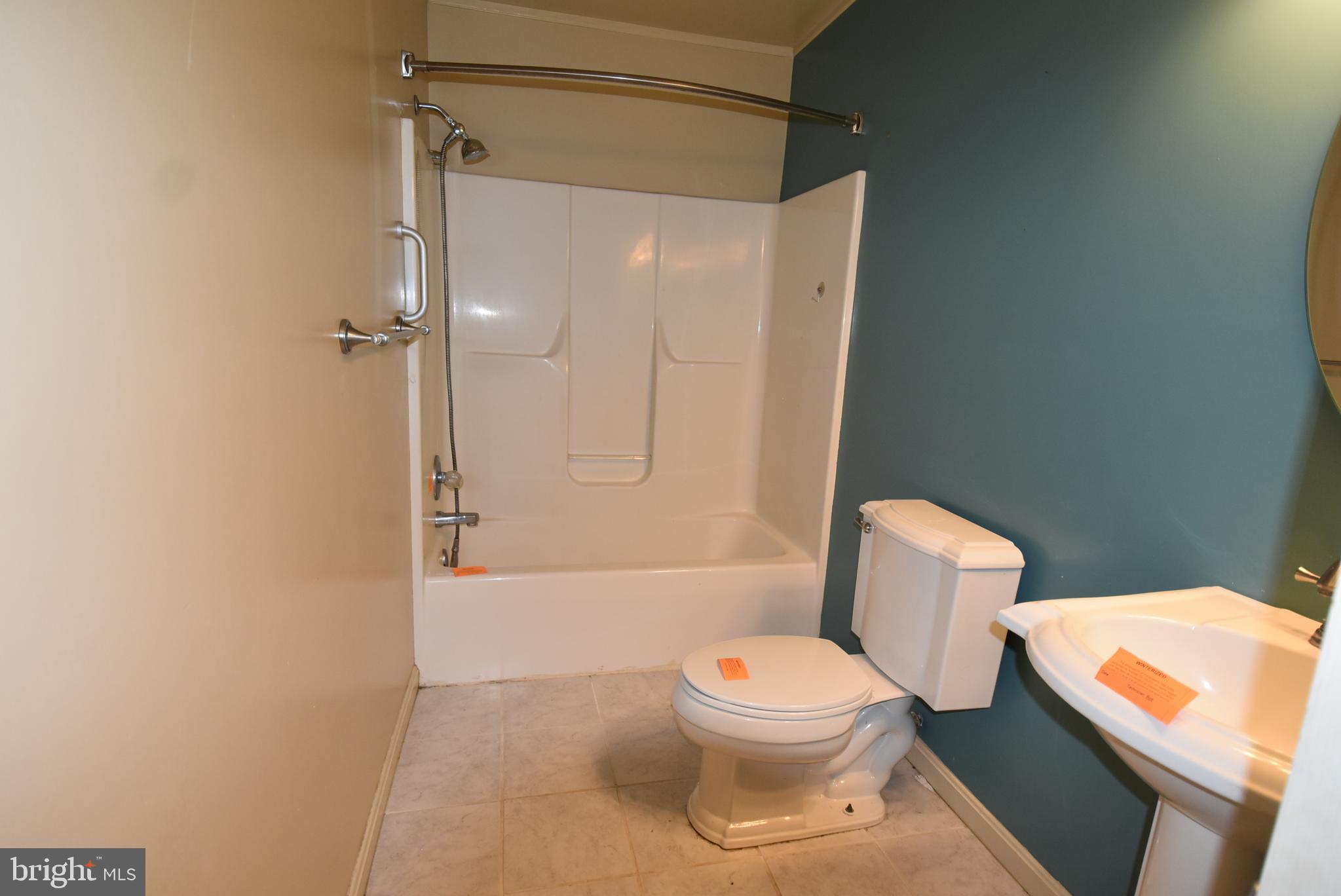 1040 Dallas Road Reading, PA 19605 - Photo 18 of 36 Main Bathroom