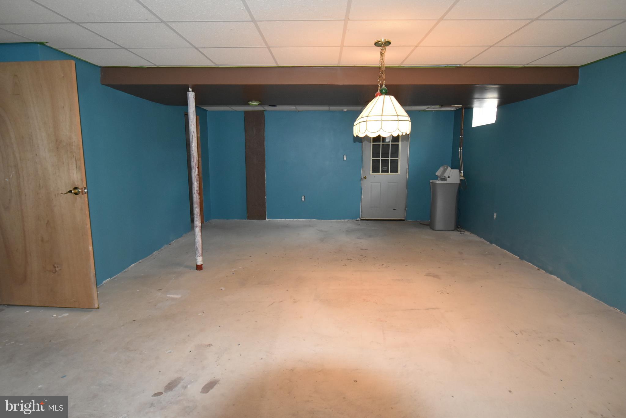 1040 Dallas Road Reading, PA 19605 - Photo 31 of 36 Rec room area