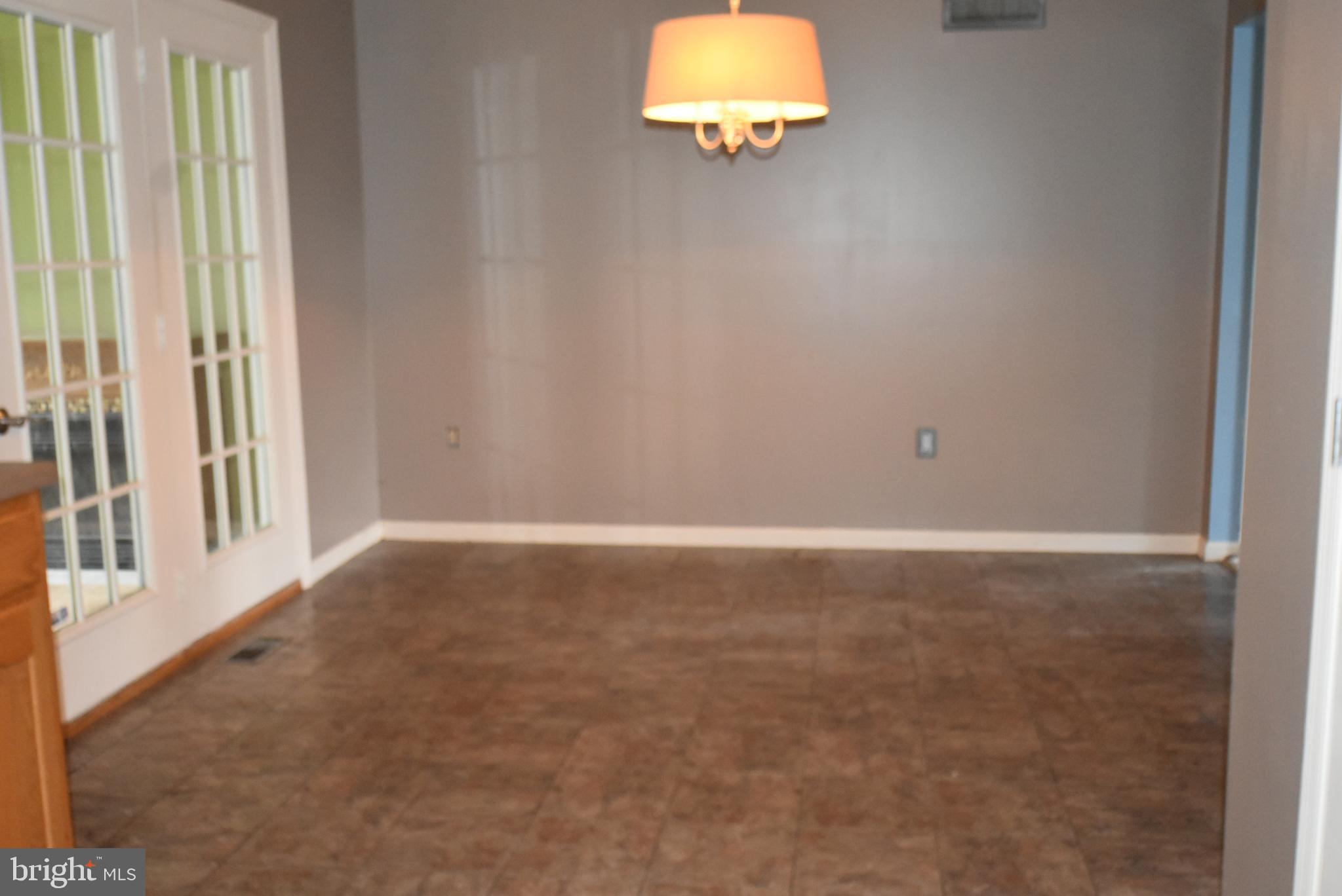 1040 Dallas Road Reading, PA 19605 - Photo 10 of 36 Dining room