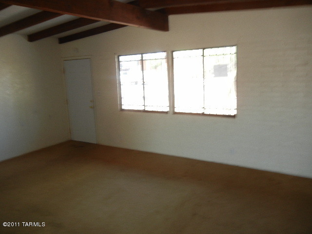 1812 West Camelot Road Tucson, AZ 85713 - Photo 4 of 25