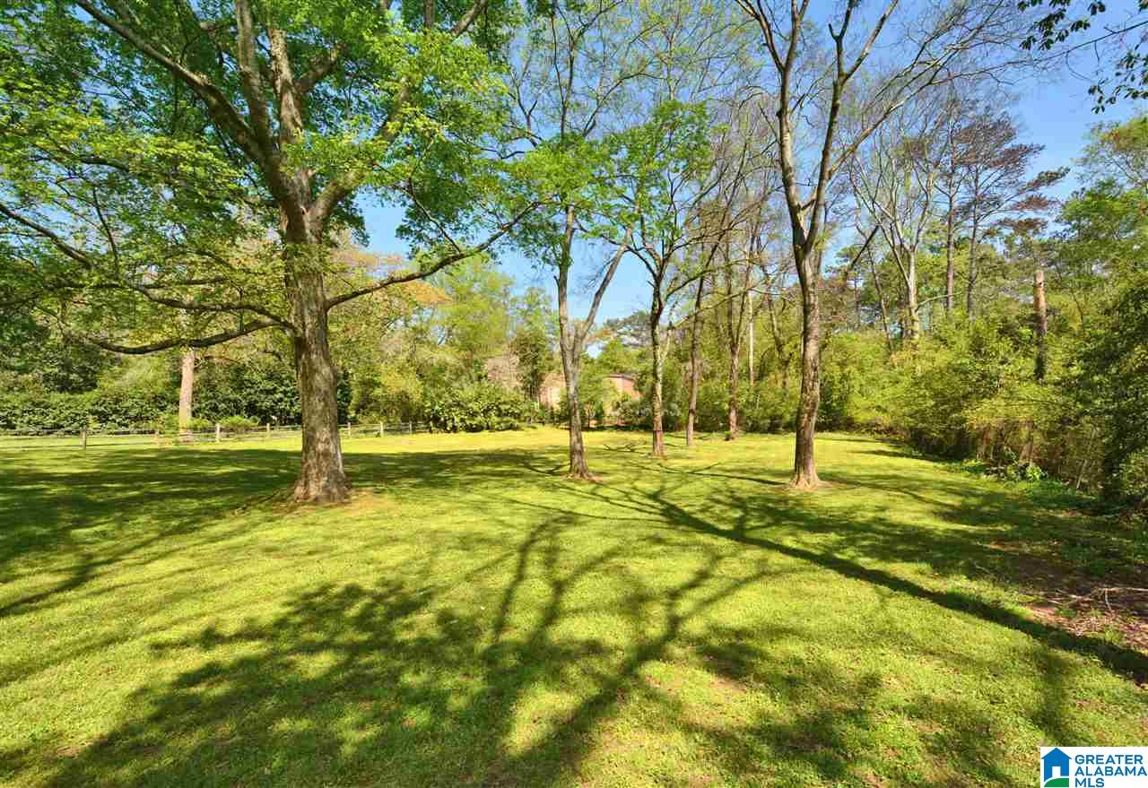 4217 Caldwell Mill Road Birmingham, AL 35243 - Photo 2 of 50