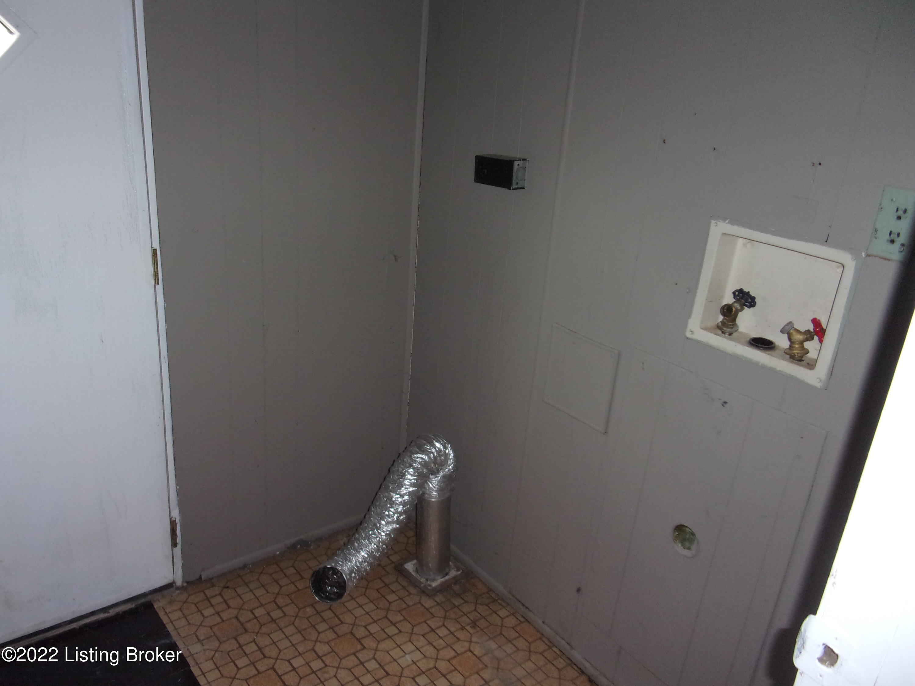 1838 Highview Church Road Bloomfield, KY 40008 - Photo 15 of 25 101_4269