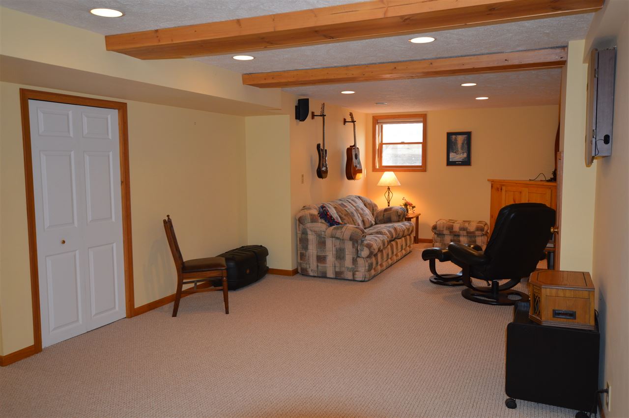 602 Bloomfield Road Traverse City, MI 49686 - Photo 47 of 67 1831156-46.JPG