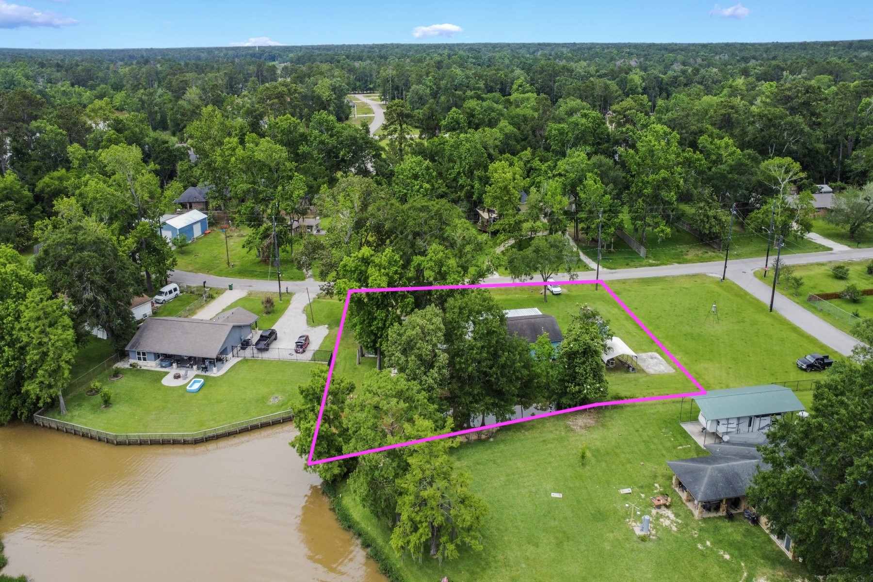 134 Magnolia Point Drive Houston, TX 77336 - Photo 23 of 31 an aerial view of a house