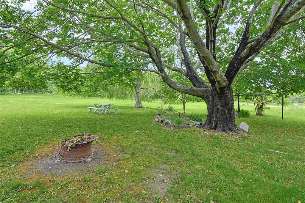 144 Horseneck Road Westport, MA 02790 - Photo 13 of 37