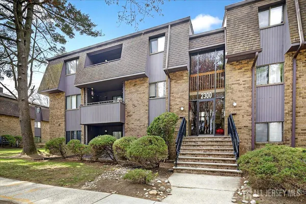 $220,000 | 2312 Old Stone Mill Drive, Cranbury, NJ 08512