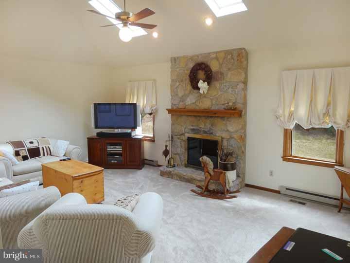 211 Knapp Road Lansdale, PA 19446 - Photo 11 of 25 Family Room