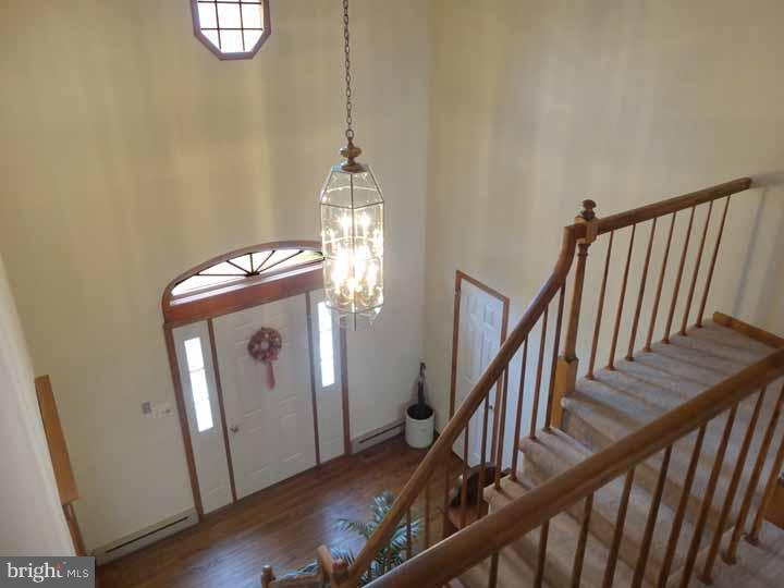 211 Knapp Road Lansdale, PA 19446 - Photo 14 of 25 Foyer