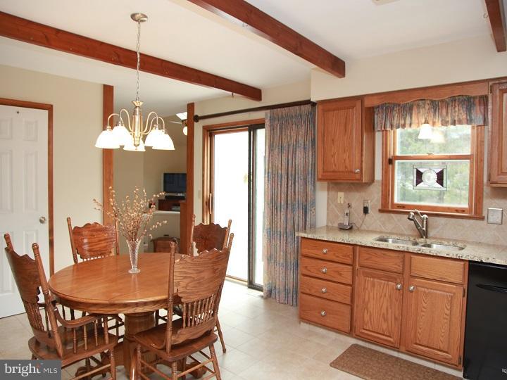 211 Knapp Road Lansdale, PA 19446 - Photo 8 of 25 Kitchen