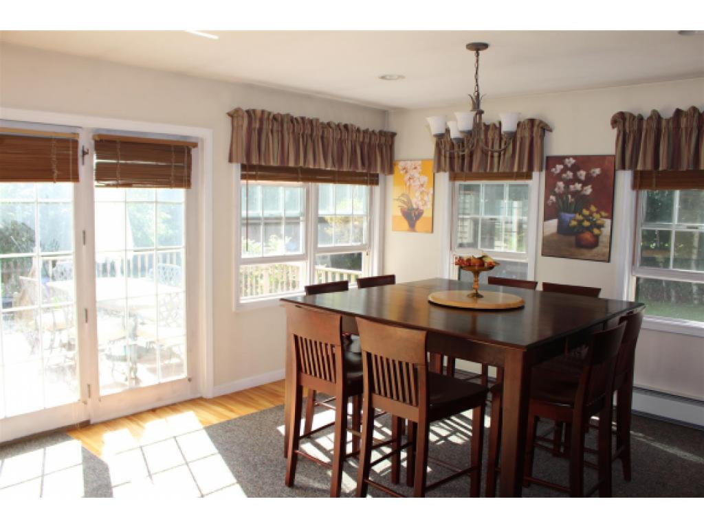 336 Appletree Point Road Burlington, VT 05408 - Photo 3 of 22 Gallery Image 3